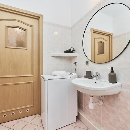 Bajana By Renters Apartment